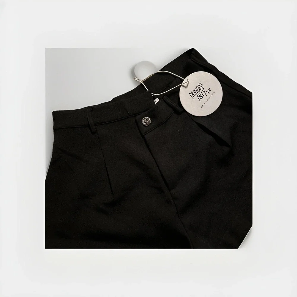 Princess Polly Asymmetrical High Rise‎ Shorts Black US 6 NWT Dressy Cuffed Poly